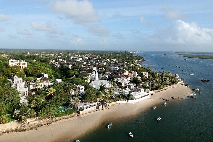 2 Days Air Safari - Lamu Island